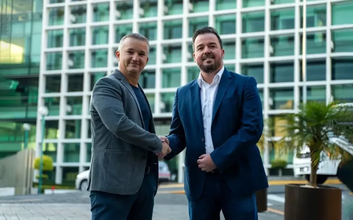 Volvo Car México busca liderar autos eléctricos en alianza con Santander